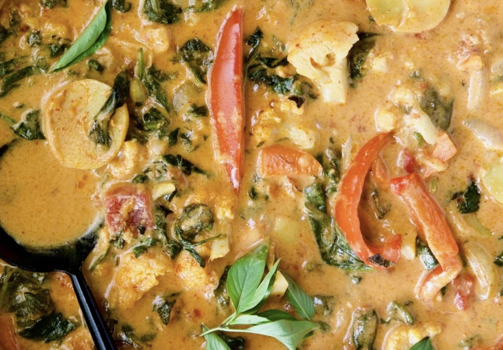 Vegetarian Tofu Garlic Coconut Curry with Tomato and Spinach over Rice (GF/DF)