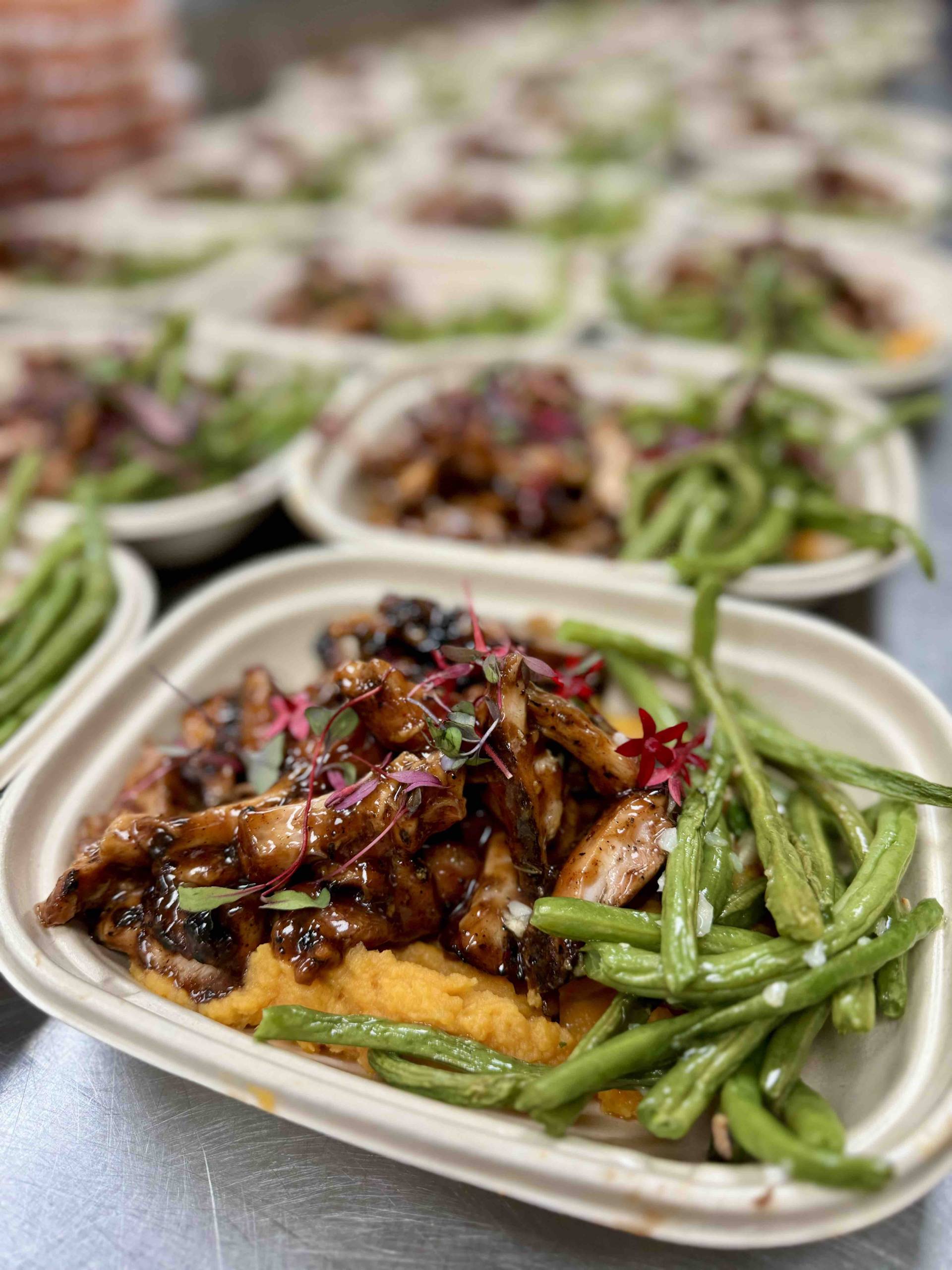 Bell & Evans BBQ Chicken Thigh with Sweet Potato Mash and Green Beans (GF,DF)